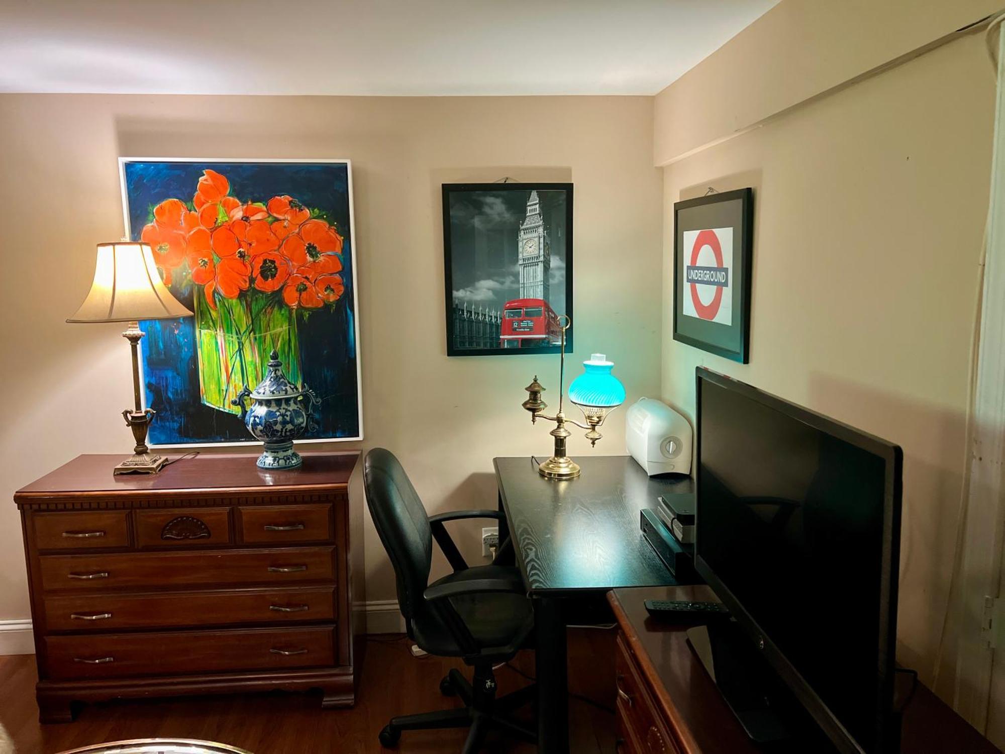 Charming 1-Bedroom Basement Close To Dc Pets Allowed アーリントン エクステリア 写真